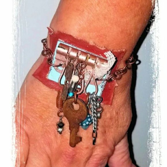 Rustic Leather Key Charm Bracelet Lampwork Bead - Picture 1 of 8